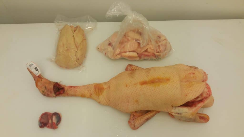 canard entier avec foie gras